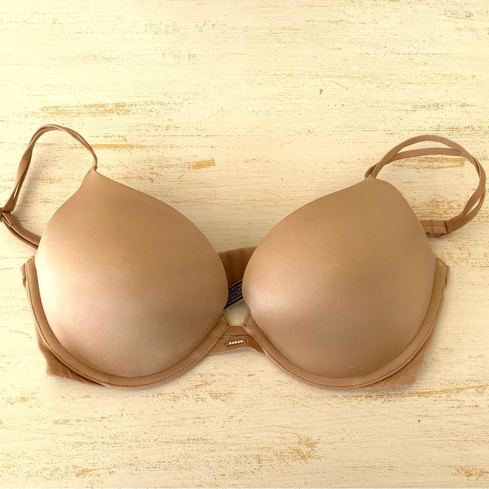 Victoria’s Secret 34D push up bra